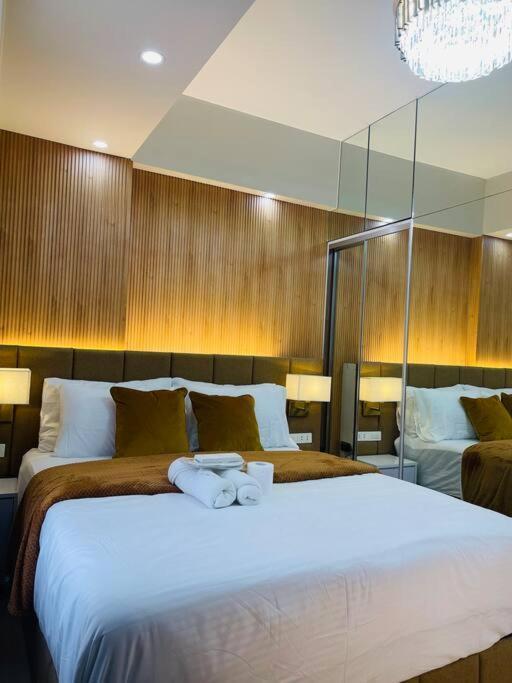 Marias Suite Near Manila Bay Free Use Of Pool Bagian luar foto