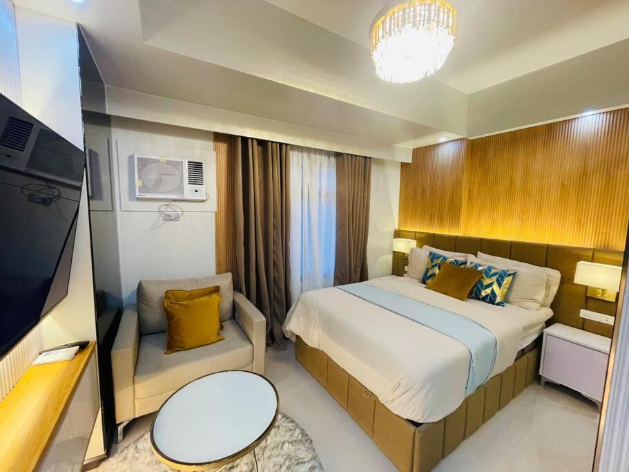 Marias Suite Near Manila Bay Free Use Of Pool Bagian luar foto