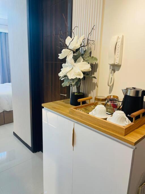 Marias Suite Near Manila Bay Free Use Of Pool Bagian luar foto