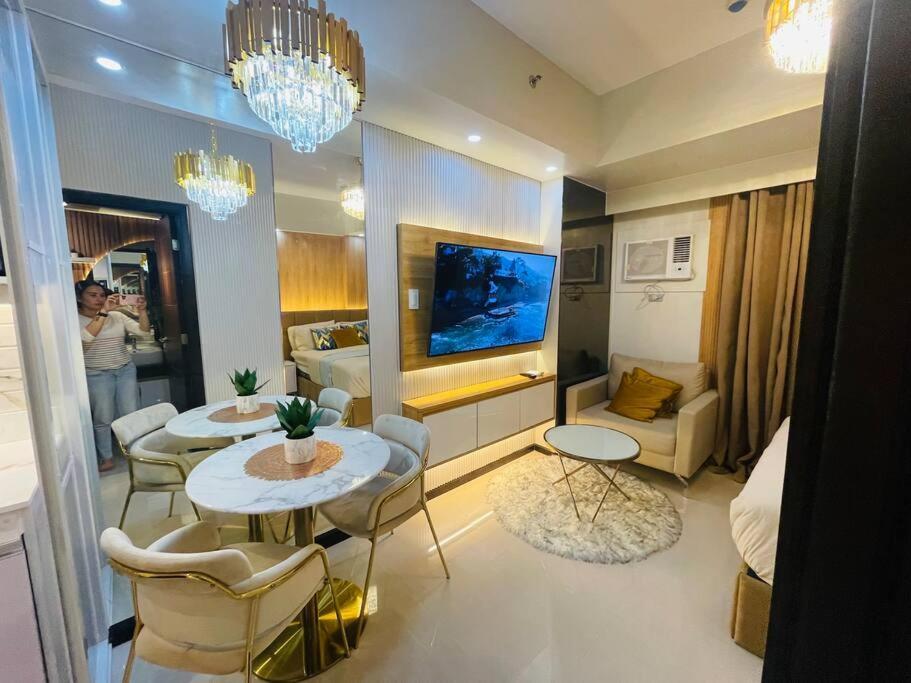 Marias Suite Near Manila Bay Free Use Of Pool Bagian luar foto