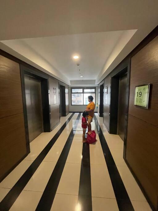 Marias Suite Near Manila Bay Free Use Of Pool Bagian luar foto
