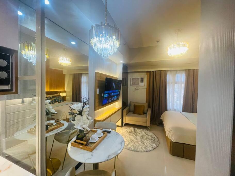 Marias Suite Near Manila Bay Free Use Of Pool Bagian luar foto