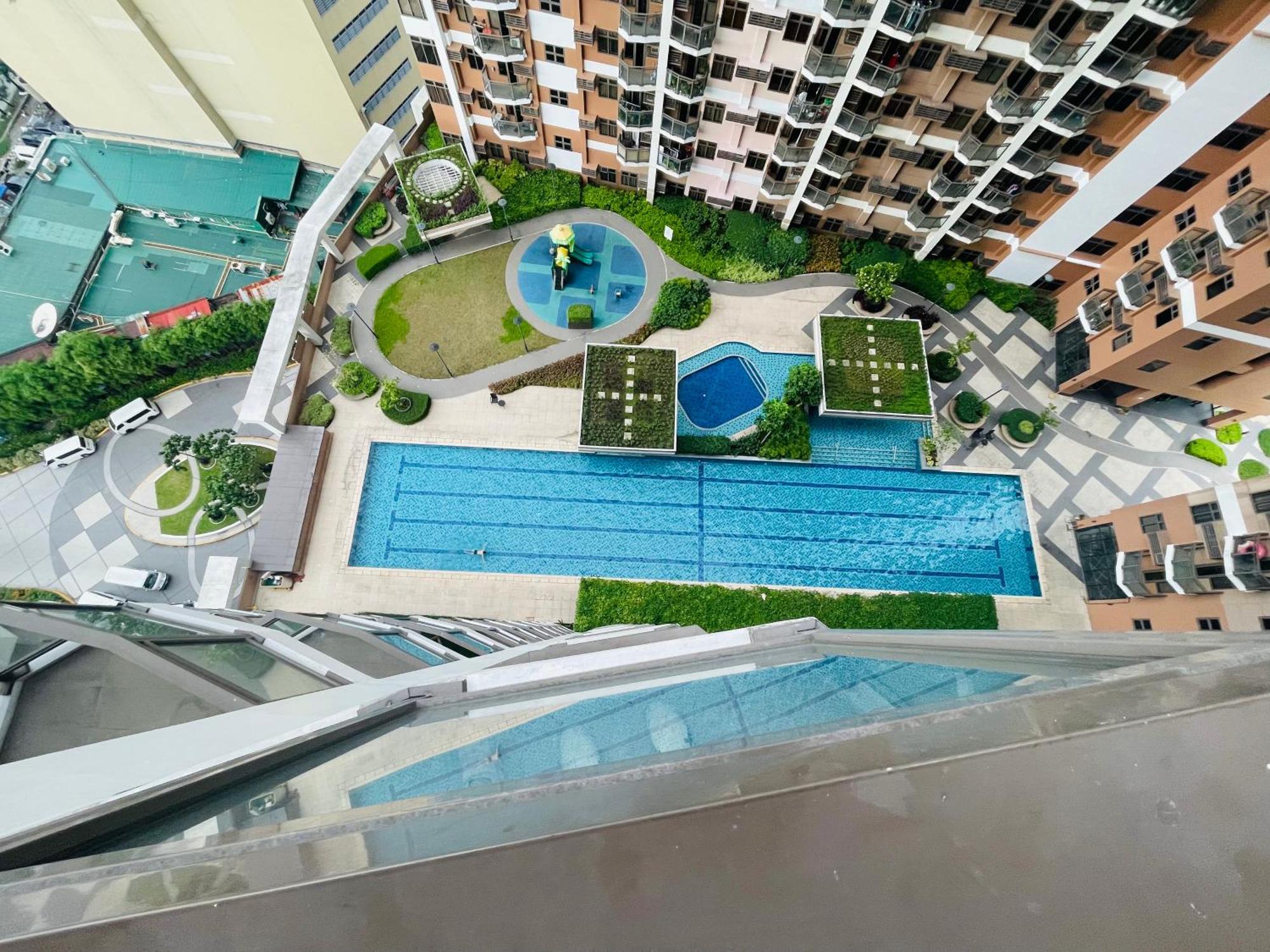 Marias Suite Near Manila Bay Free Use Of Pool Bagian luar foto